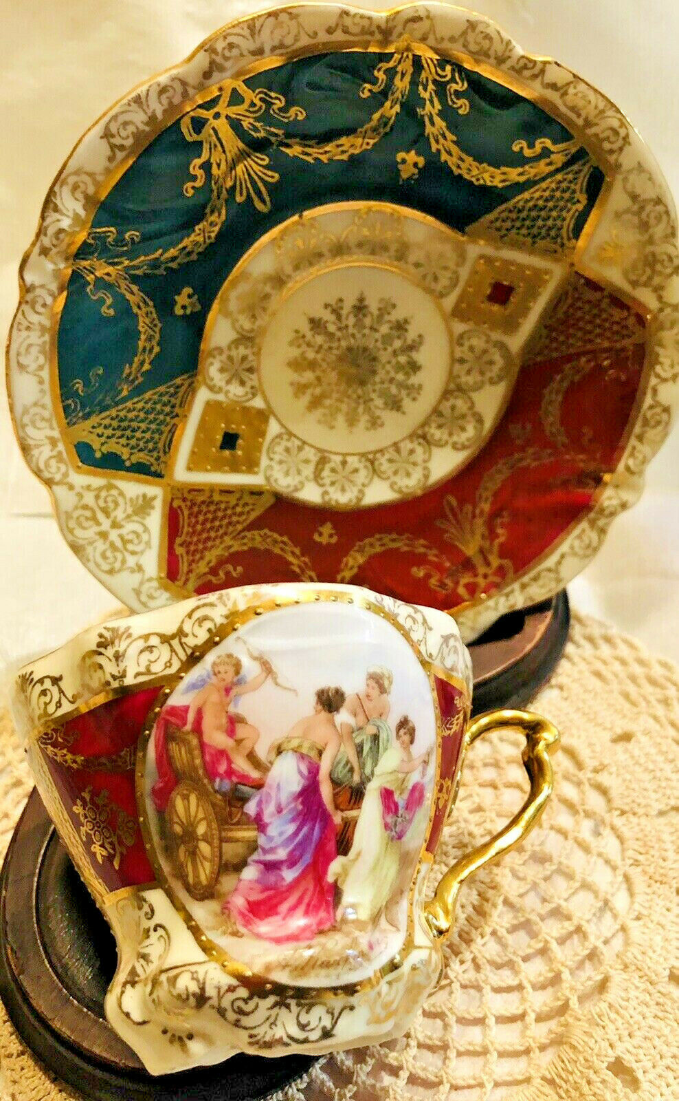 Beautiful Prov Saxe Es  Germany Cup & Saucer Royal Vienna Style Romantic Scene